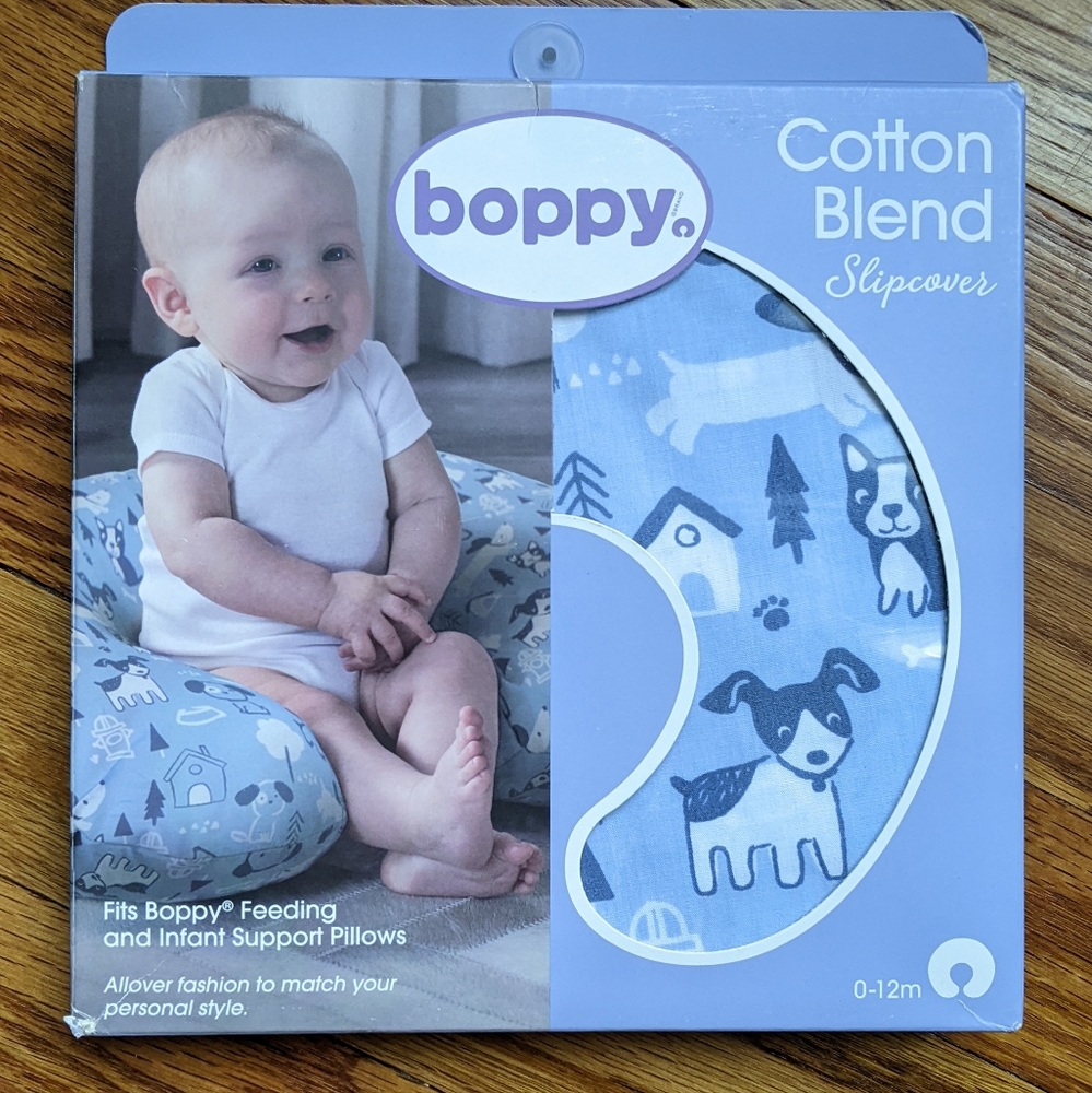 NIB Boppy pillow slipcover - blue with dog pattern